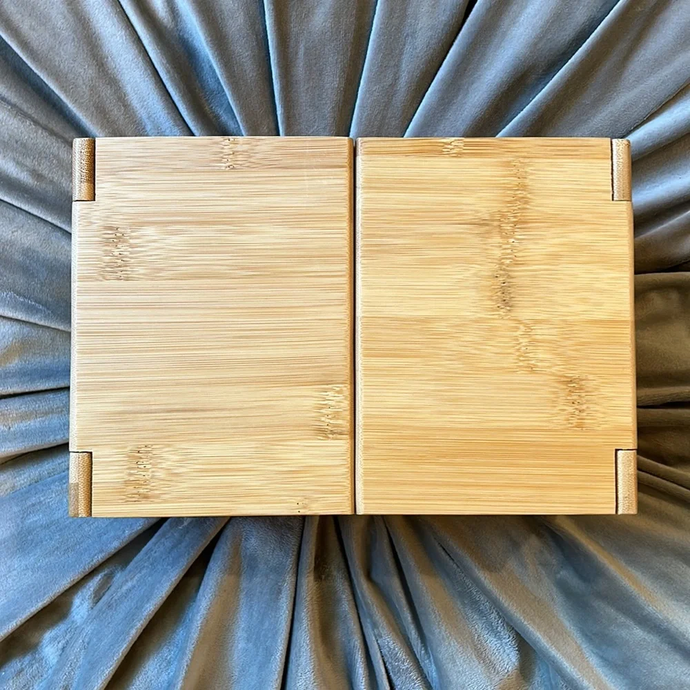 NWT vanity organizer